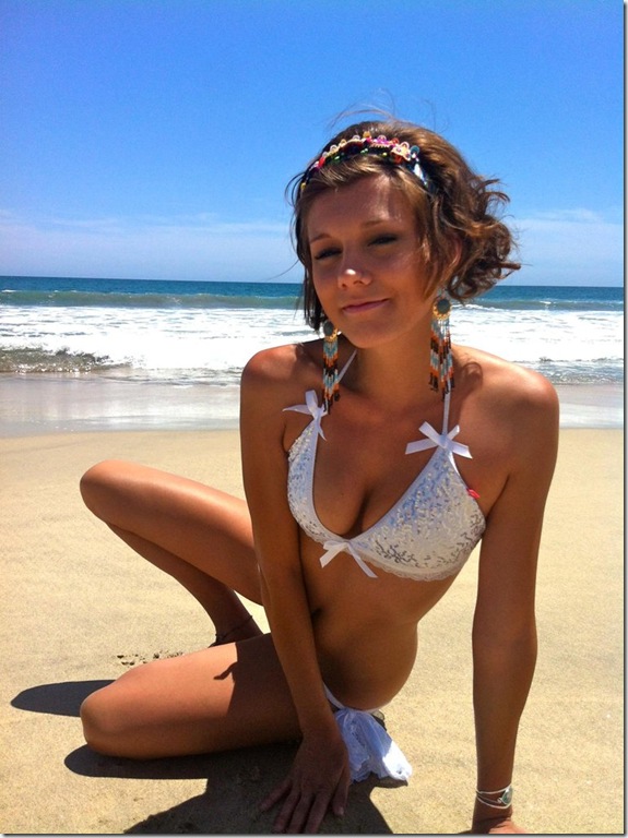 hot-bikini-baristas-6