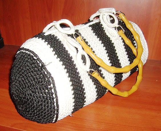 Bolso Negro y Blanco .