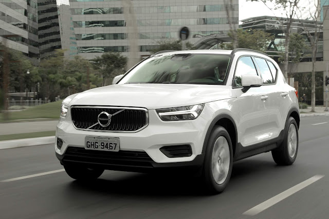 Volvo lança versão T4 do XC40 no Brasil - preço