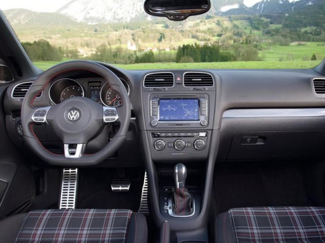 2013 Volkswagen Golf R Convertible