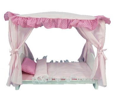 From the Wish Royal Crown Collection A Beautiful wood canopy bed 