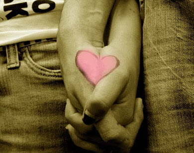 4 Macam Cara Bergandengan Tangan Dengan Kekasih [ www.BlogApaAja.com ]