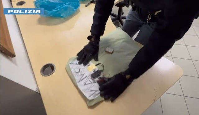 Como: esame della patente con "aiutino", 3 denunciati (VIDEO)