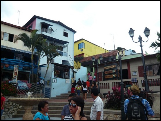 81. Barrio de las Peñas - Viaje a Ecuador y Galapagos