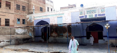 Mughal architecture, Jamia Mosque Rohri, Akbari Mosque, Sindh history, cultural heritage, Pakistan tourism, mosque restoration, Yasmeen Lari