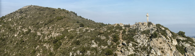 TOT TRAVESSANT LA SERRA DEL MONTMELL (De Mas d'en Bosc al Coll d'Arca), Puig de la Creu i corriol al Puig de la Talaia a la Serra del Montmell