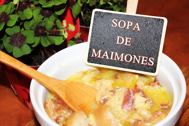 LA MEJOR SOPA DE MAIMONES {PAN-AJO-CALDO-DE-AVE-JAMÓN}