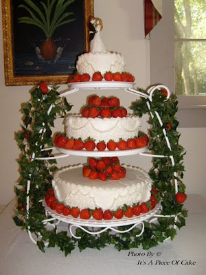 white wedding cake idea