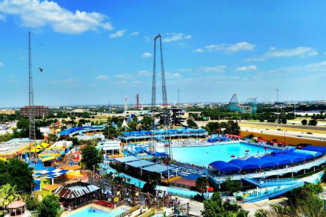 Black Hole Hurricane Harbor9