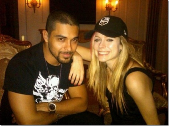 avril-lavigne-boyfriends-7