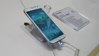 Samsung Galaxy Note 2 charging