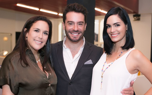 NOTA: Veja o primeiro avance de "La Fan" nova novela da Angélica Vale