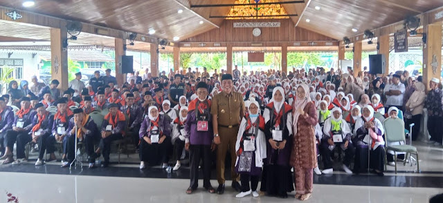 Bupati MFA Lepas 198 Orang Calon Jamaah Haji Se-kabupaten Batang Hari