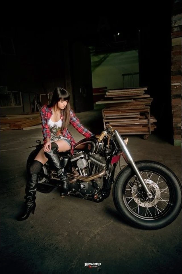 Bobber Girl