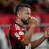 Flamengo faz planejamento para renovação de Everton Ribeiro 