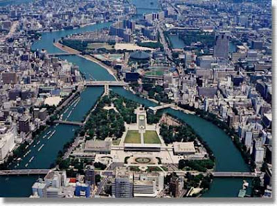 foto aérea de Hiroshima, em julho de 2000