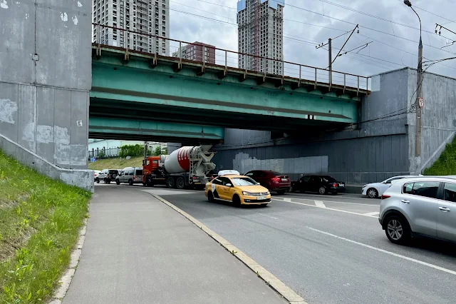 Походный проезд, путепровод Рижского направления Московской железной дороги