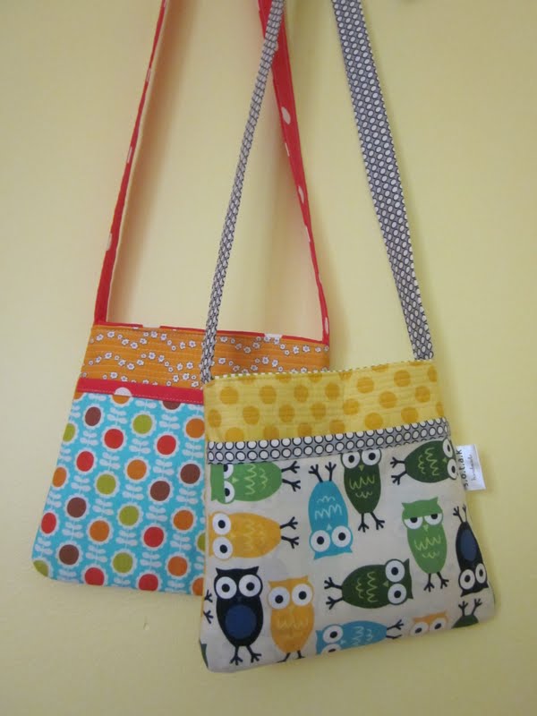 Shoulder bags by Suzuko Koseki