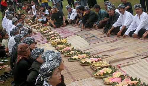 Gitikergan Upacara Adat Tradisional