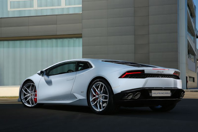 2014 Lamborghini Huracan LP 610-4 5.2 V10 (610 Hp) 4WD Back