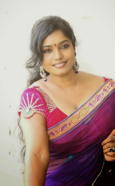 Jayavani hot Aunty Hot Photos In Saree