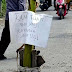 Kesal Tak Kunjung Diperbaiki, Warga Sidoarjo Tanam Pisang di Jalan Rusak