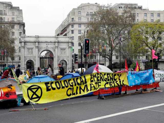 UK Police Arrest More Than 100 in Climate Change Protests in London