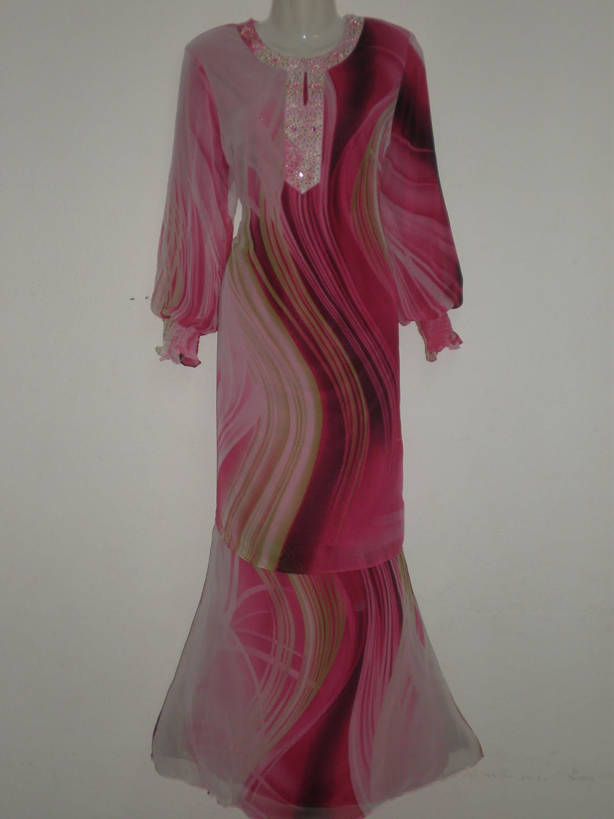 Butik Pakaian Wanita Baju Kurung Moden dari Kain Chiffon Butik Pakaian Wanita Baju Kurung Moden dari Kain Chiffon