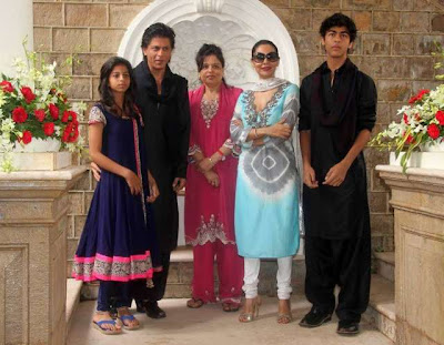 Shahrukh Khan Family Celebrates Eid with Friends, Media and fans