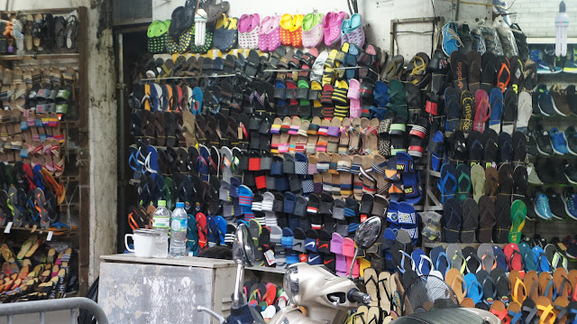 ベトナム ハノイ 紳士靴 靴通り かわいい靴 サンダル 安い hanoi ハンザウ通り ハンダウ通り Hàng Dầu