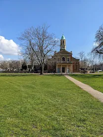 Places to visit in South West London: St. Anne's Church on Kew Green