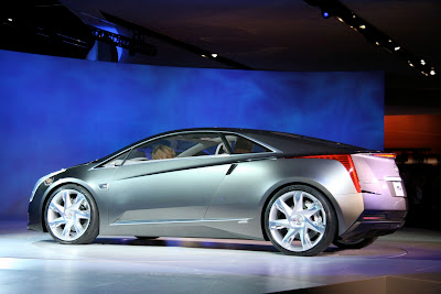 2009 Cadillac Converj Concept Side