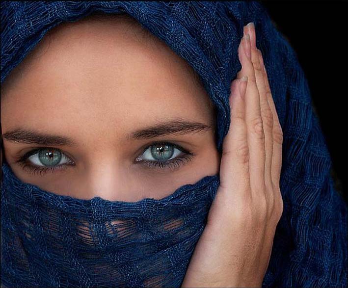 Strange Facts: Most Beautiful Eyes of the World