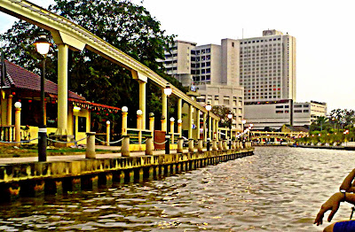 eksplorasi menyusuri sungai melaka