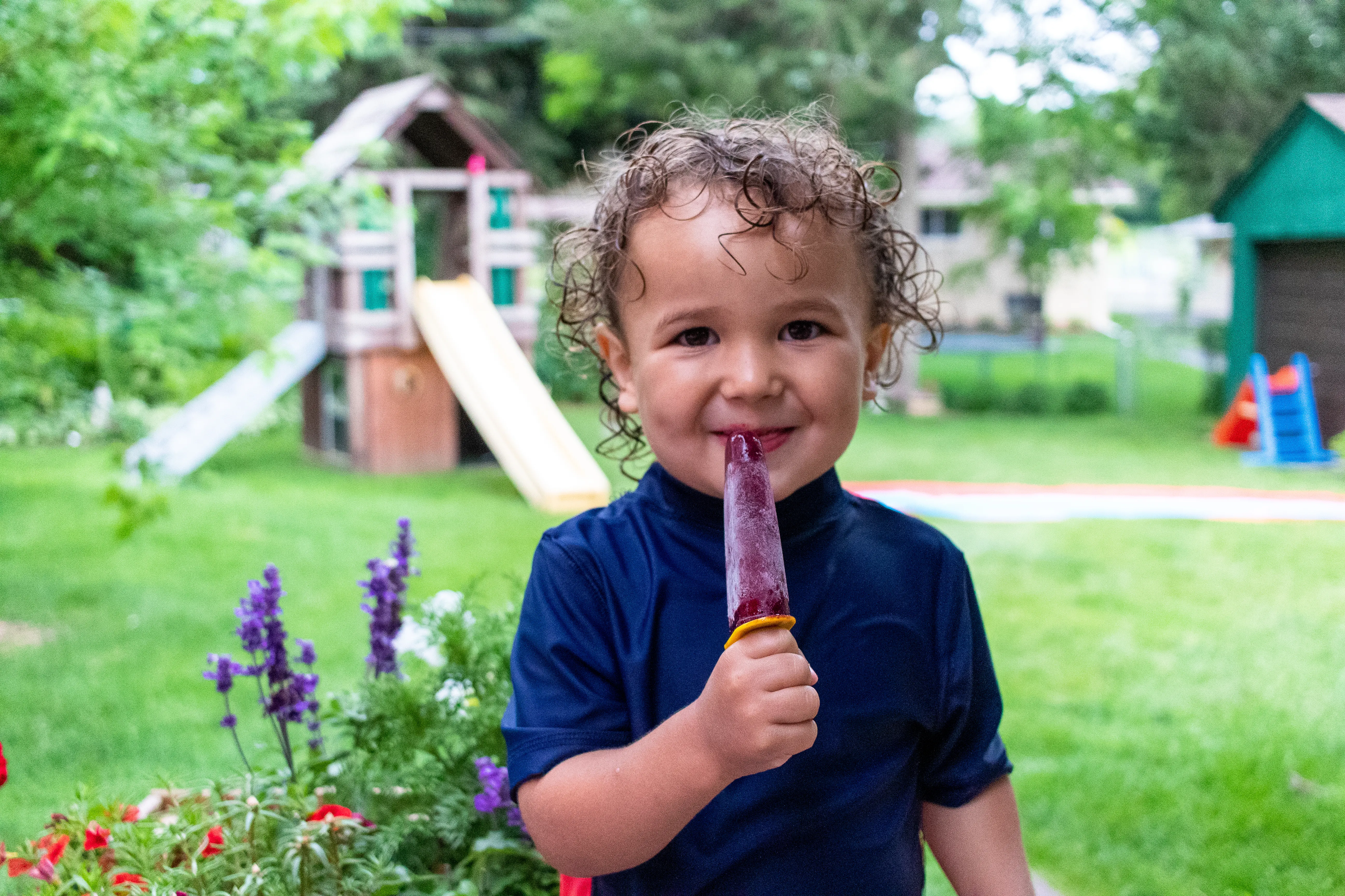 One of our favorite Montessori activities in the summer is making popsicles. Here are some easy ideas to get started with your kids.