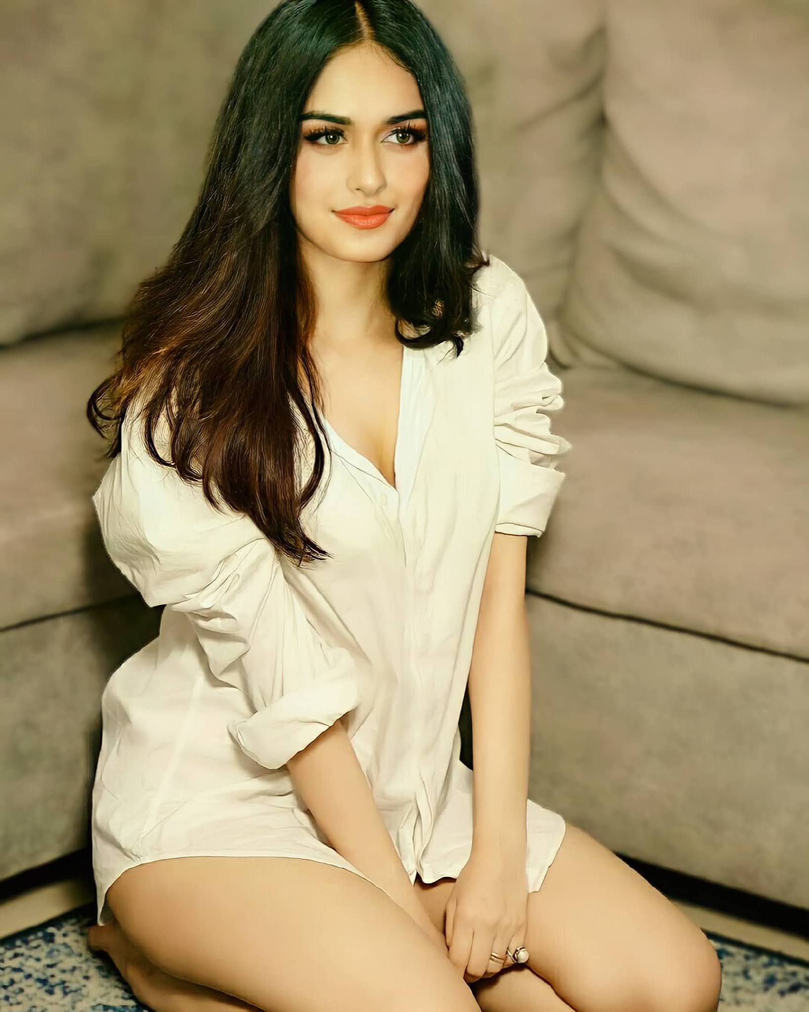 Manushi Chhillar Hot Photos