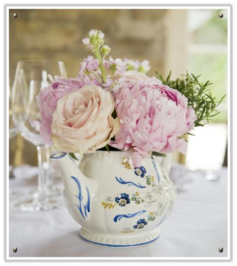 flower pot arrangement ideas Vintage Wedding Flower Arrangement | 483 x 542