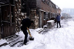 Heavy Snowfall and Avalanche Risk: DAV Shuts Down Several Mountain Huts