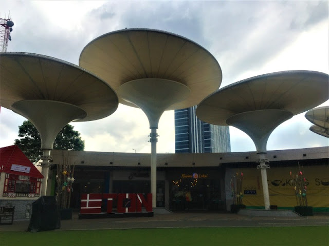 Centris Walk extraordinary canopies