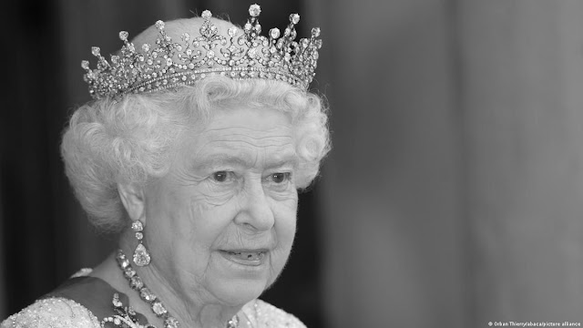 إحياء الذكرى السنوية الأولى لوفاة ملكة بريطانيا إليزابيث الثانية