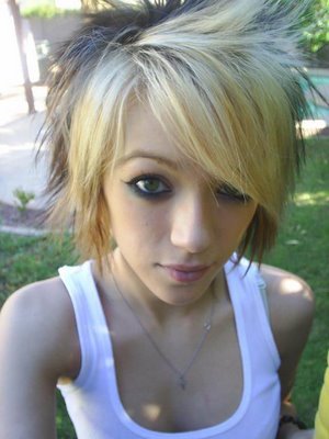 Cute Blonde Emo Hairstyles For Emo Fashion Models