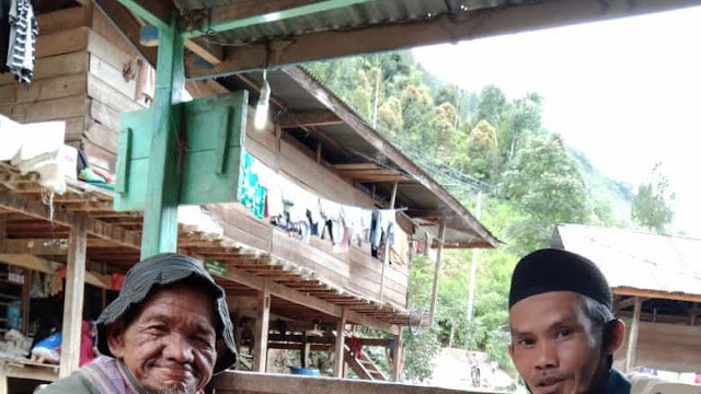 Menyusuri Lereng Gunung, UPZ Buntu Batu, Salurkan Bantuan SLT di Desa Latimojong Enrekang