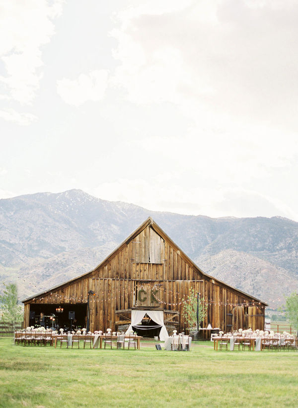 DIY rustic table setting Rustic wedding