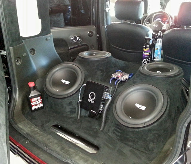 Nissan Cube custom stereo