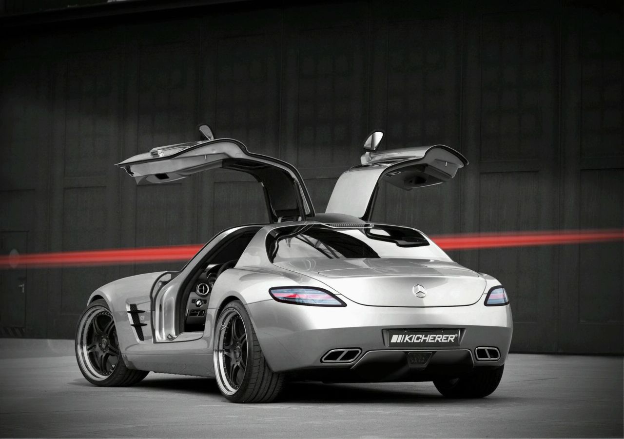 While the Mercedes SLS 63 AMG
