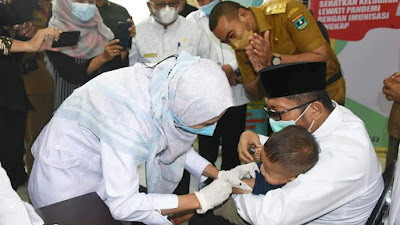 Kota Padang Gelar Pekan Imunisasi Dunia dan Bulan Imunisasi Anak Nasional 