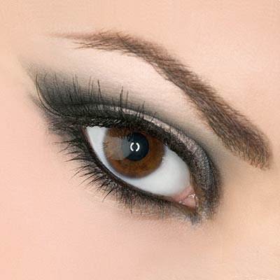No matter what your eye shape is, this sexy eye make-up will look fabulous 