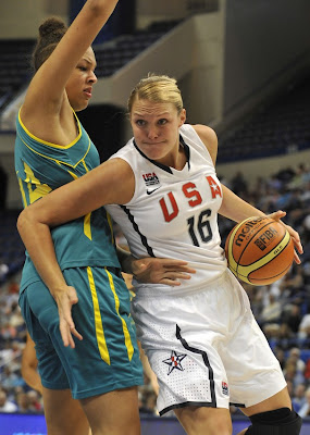 Elizabeth Cambage with Jayne Appel