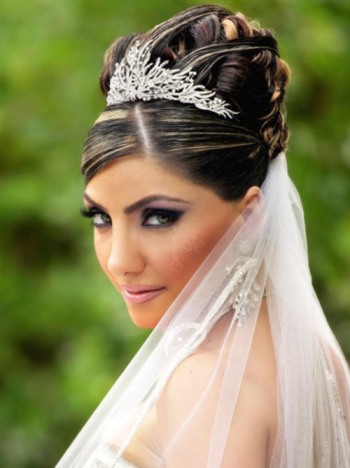 Bride Hairstyle Pictures on Utter Wedding Locks Styles With Updo Consideration For Any Helpmate