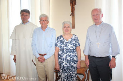 Le frère Xavier Pollart, Guy Bellier, Annie Bardet et l’évêque Luc Crepy. Photo julien Bonnefoy © eveil